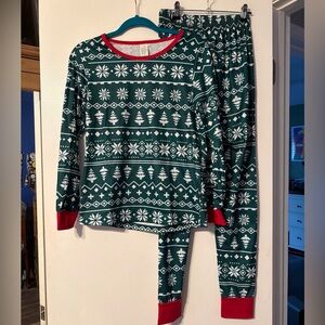Two Piece Christmas Pajamas Adult Extra Small Green And Red